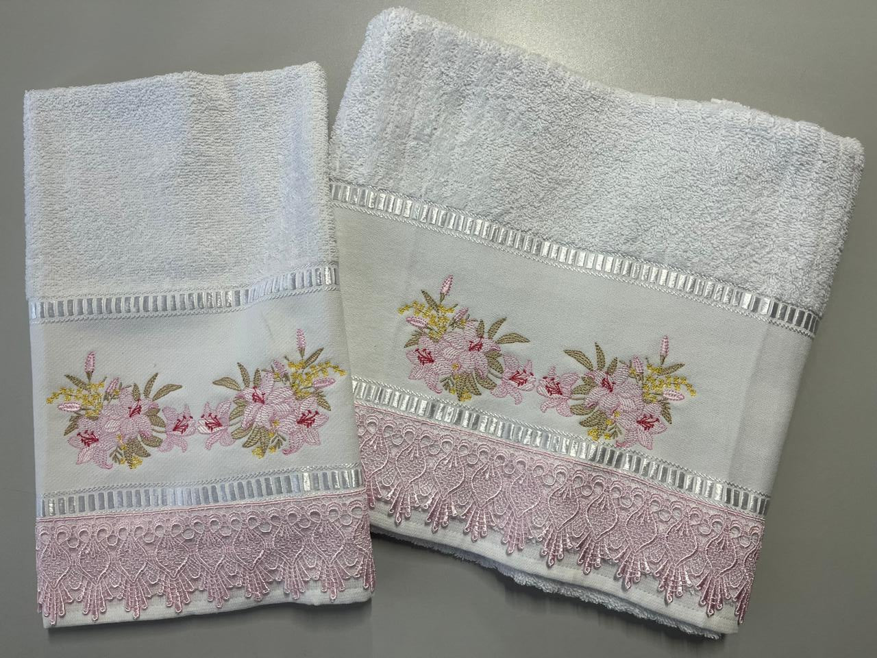 KIT TOALHA DE BANHO E ROSTO